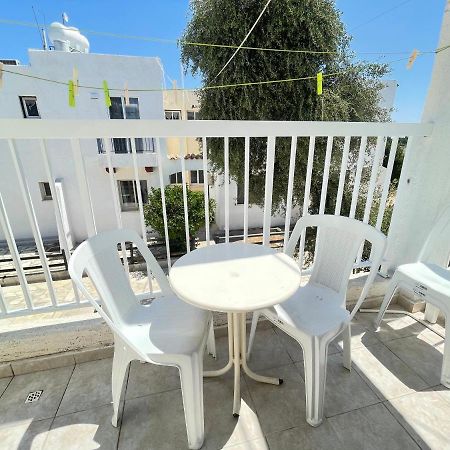 Dream Studio270M From The Beach Paphos Exteriör bild